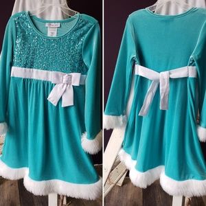 Velvet dress! Stop scrolling!